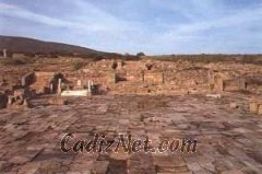 Cadiz:Vista del foro. En su fachada oriental se encuentran las 