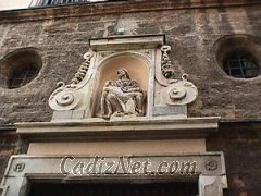 Cadiz:Detalle de la portada de la Iglesia del Caminito