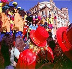 Cadiz:Carrusel de coros en la Plaza de las Flores