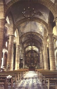 Cadiz:Interior de la Iglesia de Santa Cruz, catedral de la ciudad en aquel tiempo.