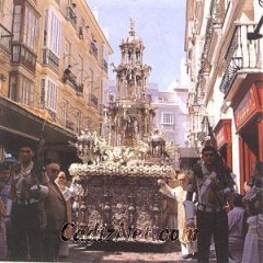 Cadiz:La custodia, procesionando en la calle