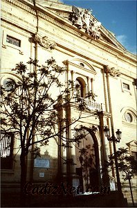 Cadiz:Fachada de la Iglesia Parroquial de San Juan Bautista