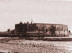 Cadiz:Fotografías de principios de siglo atestiguan que se conservaban construcciones de valor monumental que fueron demolidas posteriormente